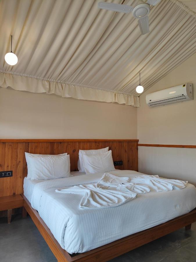 Nirvana Resort And Restaurant Garudeshwar Dış mekan fotoğraf