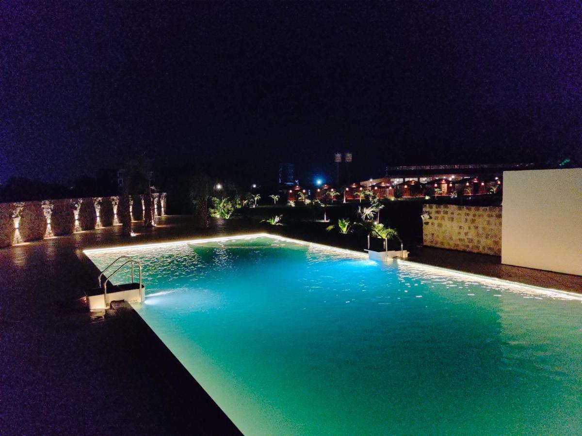 Nirvana Resort And Restaurant Garudeshwar Dış mekan fotoğraf